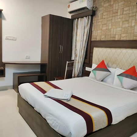 Khaleej Residency Near U S Embassy Hotel Chennai Exterior photo